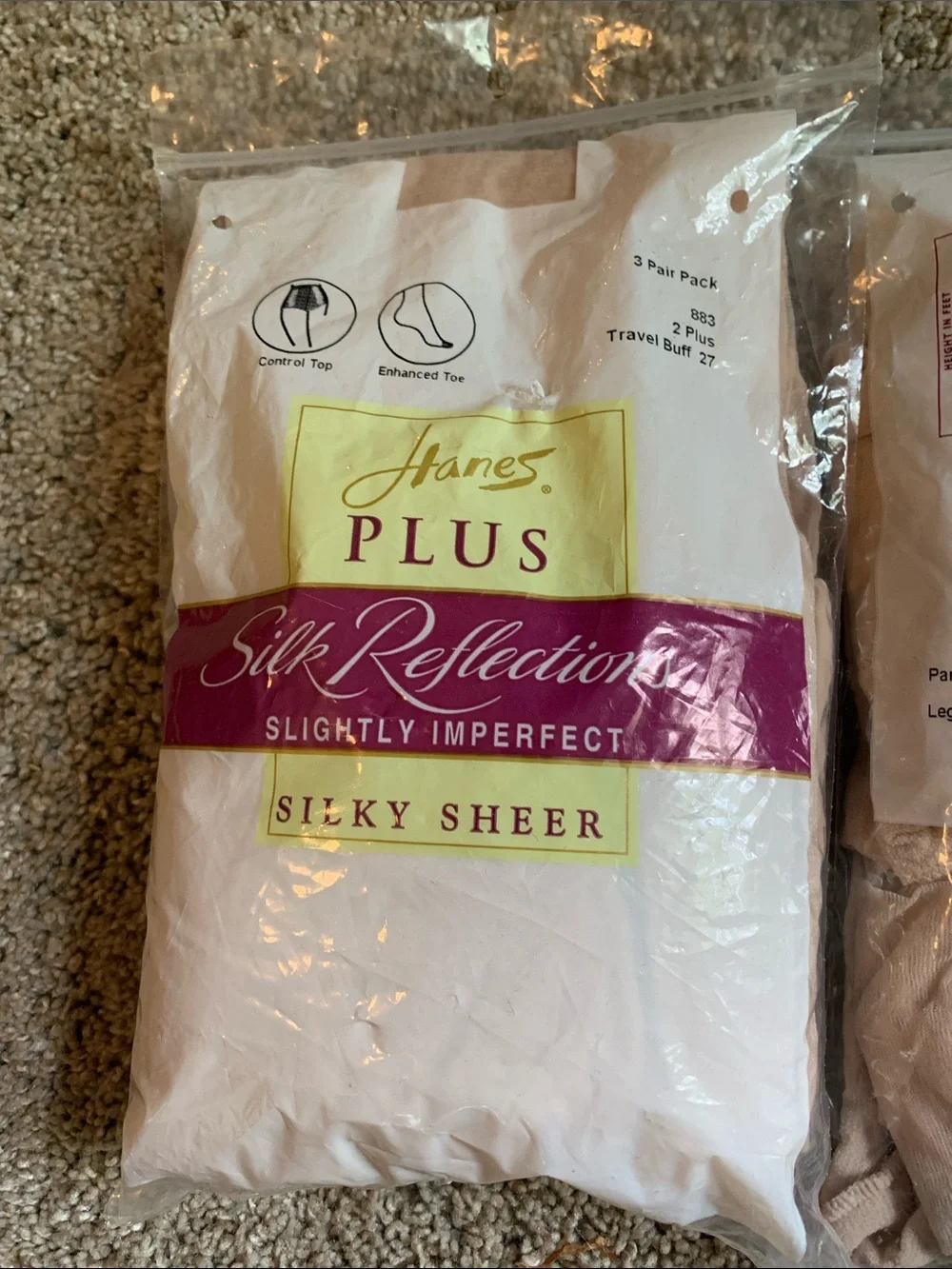 Hanes plus Silk Reflection Panty hose NEW 5 pair Size 2 Plus Color: Travel Buff